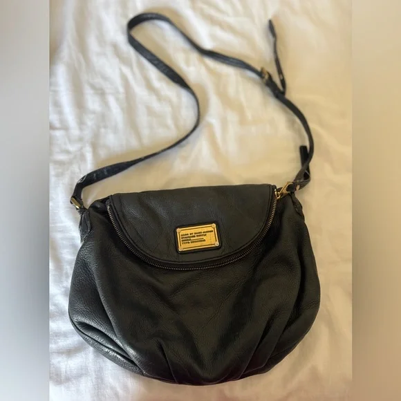 Marc by Marc Jacobs Classic Q Natasha Black Leather Crossbody Bag - Picture 4 of 15